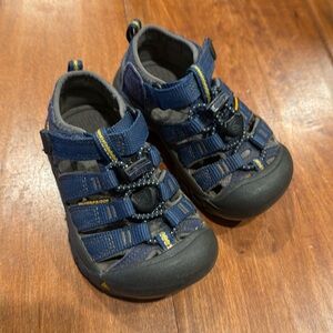 Toddler keen sandals